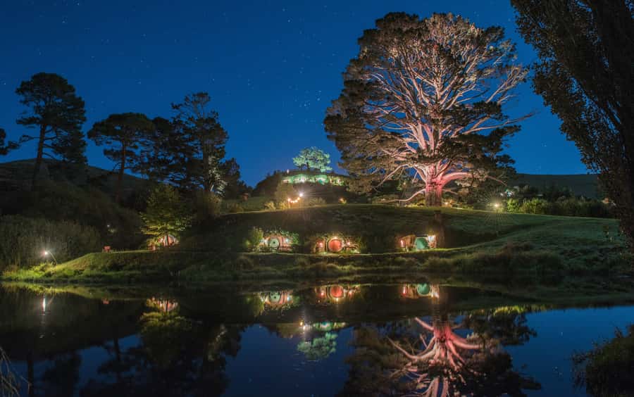 From Auckland: Hobbiton Movie Set Full-Day Small-Group Trip - Why the early start matters at Hobbiton