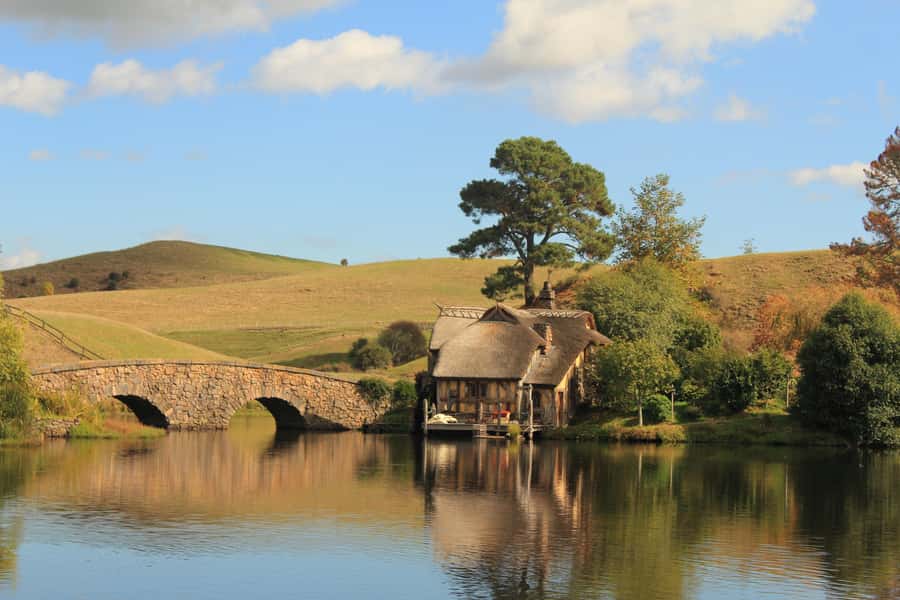 From Auckland: Hobbiton Movie Set Private Tour (Flexible) - Why Hobbiton works as a day trip from Auckland