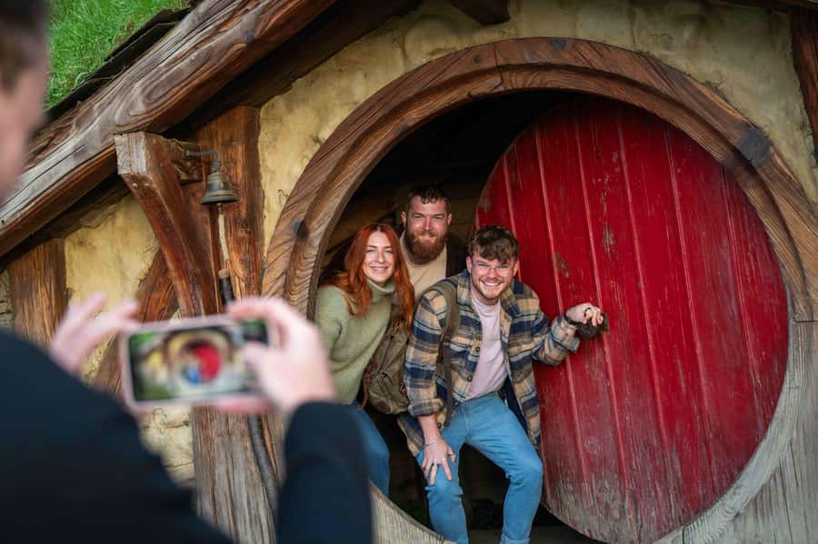 From Auckland: Hobbiton Movie Set Trip with Guided Tour - Why the Auckland to Hobbiton trip works