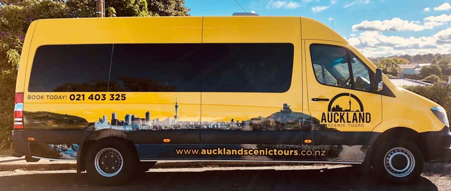 From Auckland: Hobbiton & Waitomo Caves Day Trip with Lunch - Waitomo Glowworm Caves, New Zealand’s underground finale