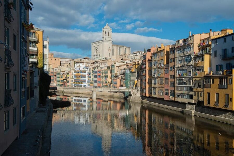 From Barcelona: Girona & Costa Brava Game of Thrones Tour - Pals: medieval lanes and a serious lunch break