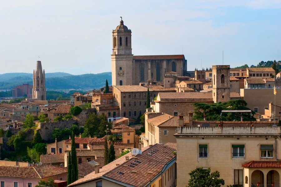From Barcelona: Girona, Game of Thrones Tour - Entering the old city by way of Sant Feliu
