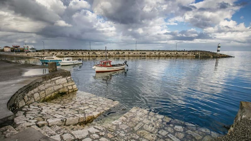 From Belfast: Giant’s Causeway and Game of Thrones Day Tour - Bushmills and the Whisky Stop