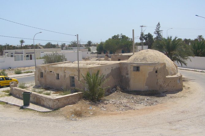 From Djerba : 1 day in the footsteps of Star Wars "Mos Eisley" - Djerbahood makes art part of the walk