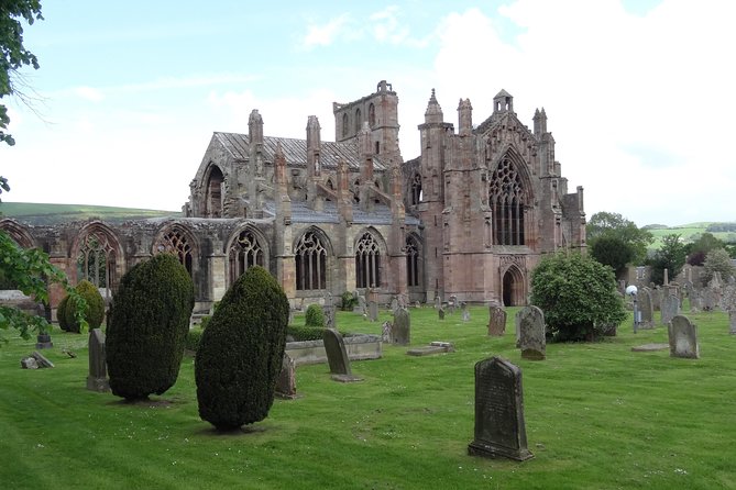 From Edinburgh: 1-day Outlander Tour - attractions included - Doune Castle, Outlander’s Castle Leoch