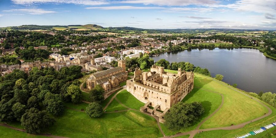 From Edinburgh: Outlander, Palaces, and Jacobites Day Trip - Doune Castle and the road past Stirling
