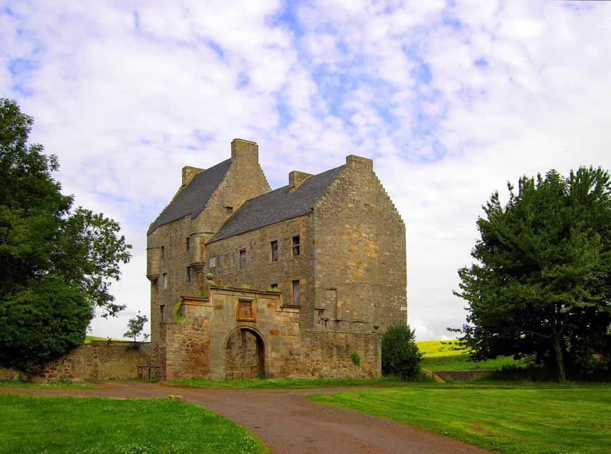 From Edinburgh: Private Outlander location tour - What the $647 price really buys you