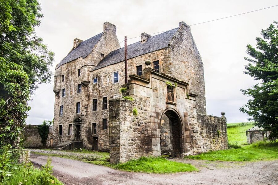 From Edinburgh: The Outlander Experience Guided Tour - Midhope Castle, the much-awaited Lallybroch stop