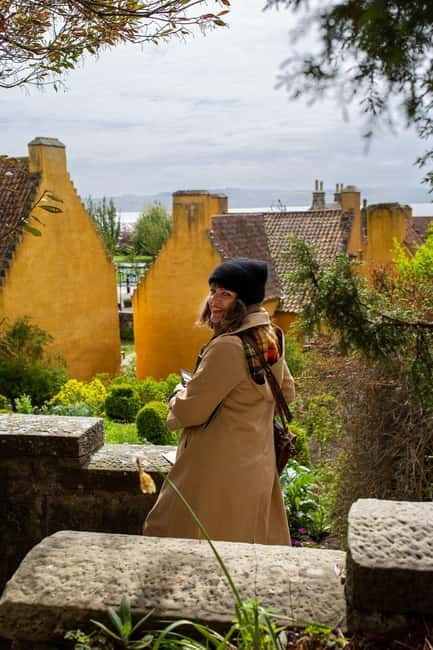 From Glasgow: Castles, Clans & Outlander Day Tour - What the guides add to the experience