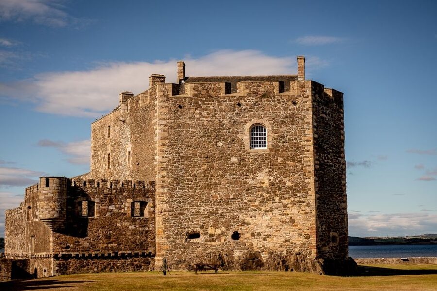 From Glasgow: Outlander Adventure Tour with Tickets - Five details that shape the day
