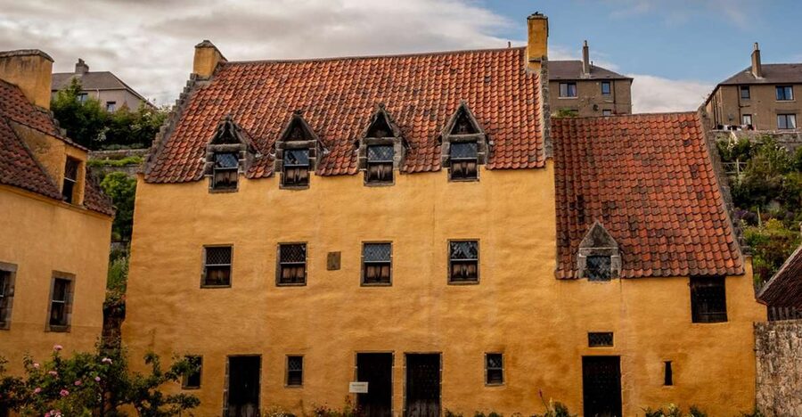 From Glasgow: Outlander Adventure Tour with Tickets - Leaving Glasgow for the Outlander trail