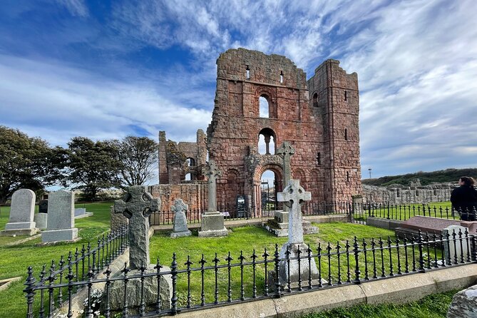 From Holy Island to Harry Potter: Family-friendly Private Tour - Why this route works for families