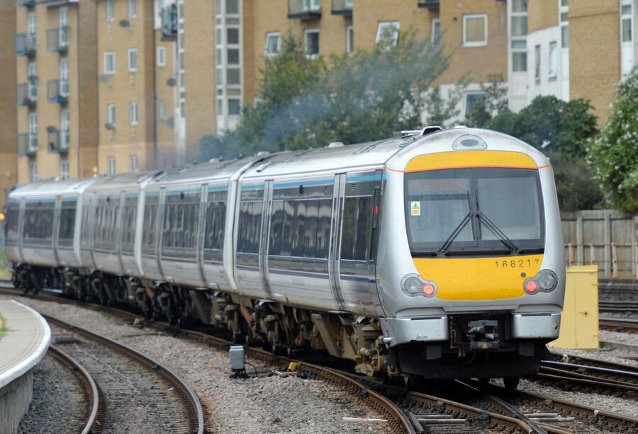 From London: Oxford by Rail & Harry Potter Insights Tour - Free time and the Bicester Village stop
