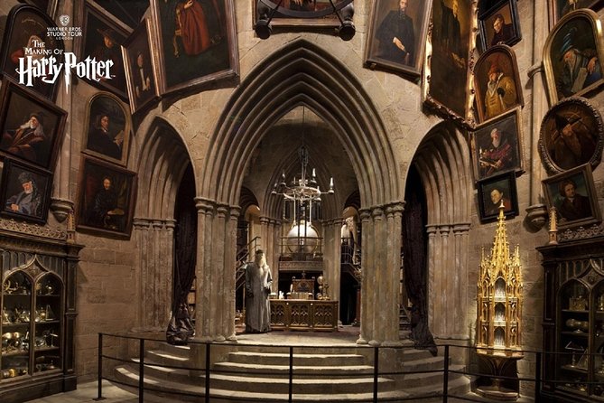 Fully Guided Tour of Warner Bros Studio Tour London – The Making of Harry Potter - Diagon Alley Brings the Films to Life