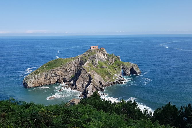Game of Thrones Basque Coast Locations Tour from San Sebastian - The pintxo break after the climb