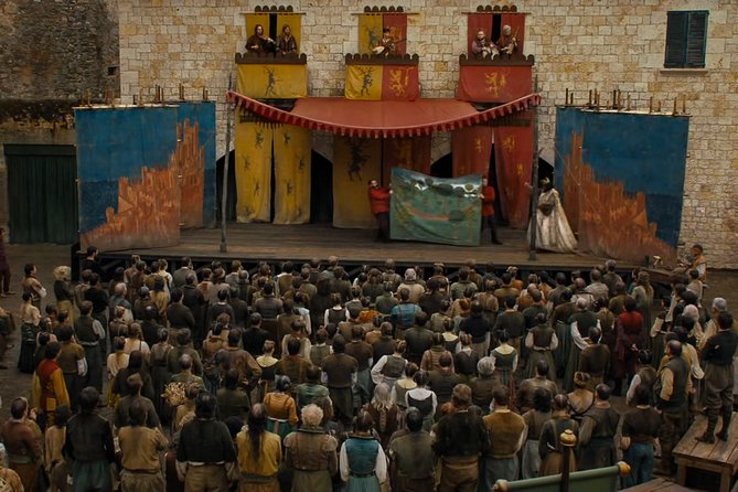 Game of Thrones Girona Walking Tour - The Lioness statue and the Basilica of Sant Fèlix