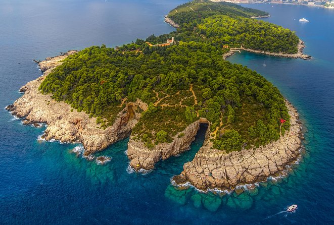 Game of Thrones Kings Landing filming locations with Lokrum Island visit - How the guide affects the experience