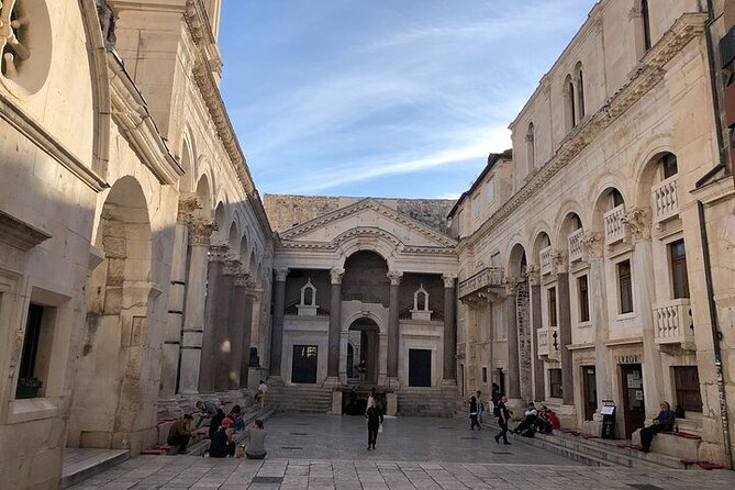 Game Of Thrones Split Walking Tour - The Vestibule and the Sons of the Harpy