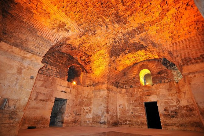 Game of Thrones Tour Split - City Of Dragons - Cellars, Marble Streets, and the Pace of the Walk