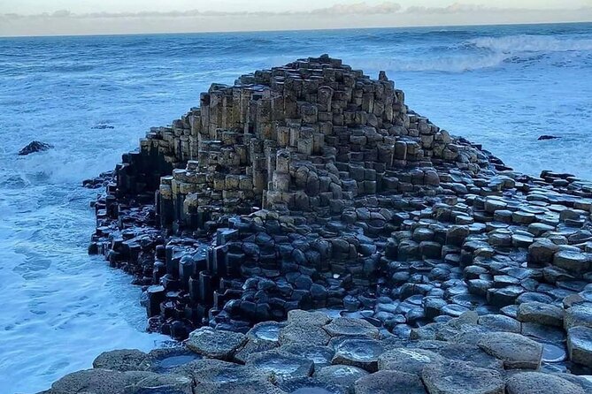 Giant's Causeway and Belfast City Murals Tour inc Game of Thrones Dark Hedges - Bushmills Distillery in only 30 minutes