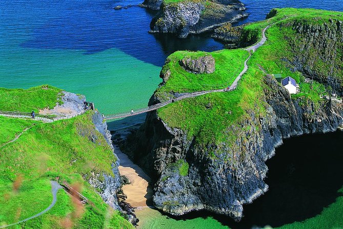 Giant's Causeway Tour including Game of Thrones Sites from Belfast - Bushmills adds whiskey, shopping, and a possible lunch issue