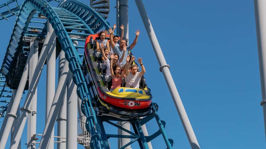 Gold Coast: Movie World, Sea World & Wet'n'Wild 7-Day Pass - Sea World: Animals, Shows, and New Atlantis