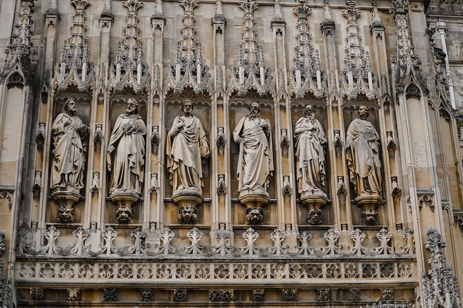 Guided Tour of Harry Potter Film Locations of Lacock & Cotswolds - Gloucester Cathedral: the strongest Hogwarts setting