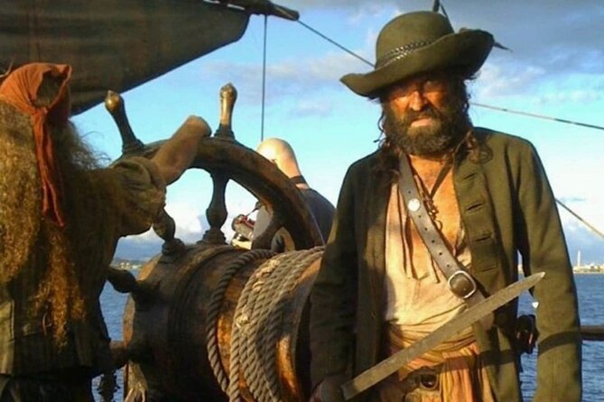 Half Day Deluxe Island Movie Tour: LOST, Jurassic, Pirates - What the private format changes