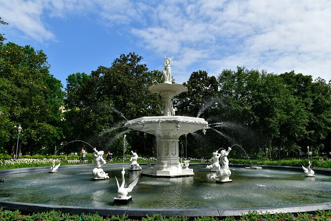Half-Day Hollywood In The South Film Locations in Savannah - Monterey Square and the Mercer Williams house