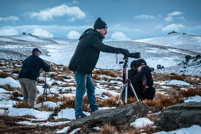 Half Day in Middle Earth - Lord of the Rings Tour - Lake Hayes and the prop-photo session