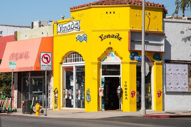 Half Day LA Tour: Hollywood, Beverly Hills & Santa Monica - UCLA and the drive toward Santa Monica