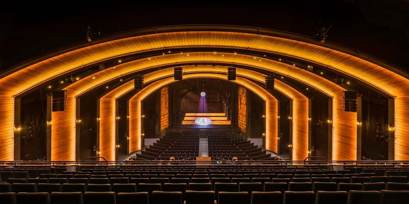Hamburg: Harry Potter and the Cursed Child Theater - Who should book this experience?