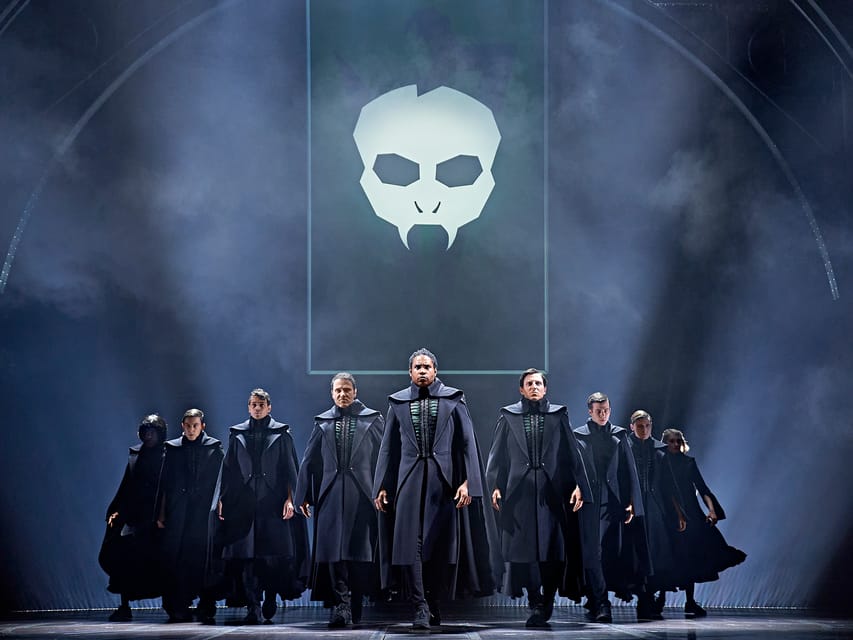 Hamburg: Harry Potter and the Cursed Child Theater - Arriving at Theater am Großmarkt