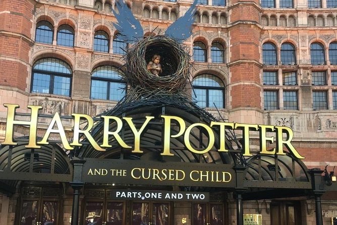 Harry Potter Filming Locations: Private Black Cab Tour in London - Tower Bridge and Millennium Bridge