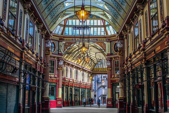 Harry Potter London Tour with Audioguide on Smartphone - The Tower of London, Tower Bridge, and HMS Belfast