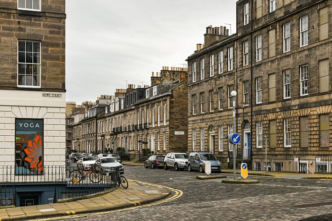 Harry Potter Origins Tour with Edinburgh Castle Tickets - Greyfriars Cemetery and the Tom Riddell connection