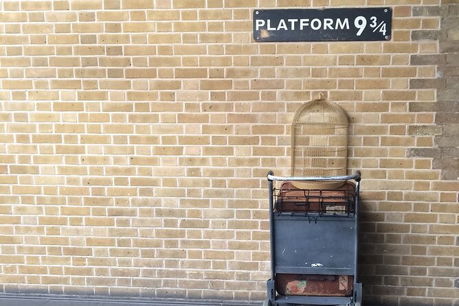 Harry Potter Private Tour in London - Westminster Bridge and film views by the Thames