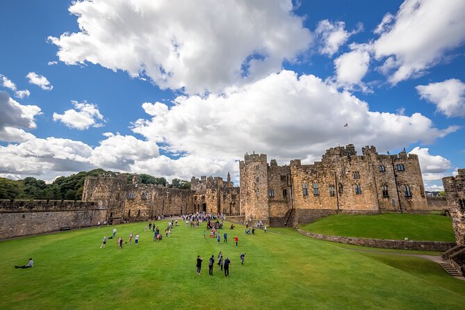 Harry Potter's Alnwick Castle and Scottish Borders Day Trip - Alnwick Castle, Hogwarts, and more than Harry Potter