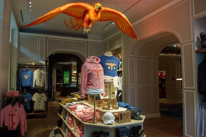 Harry Potter Shop New York - Magical Brew Bundle - Butterbeer on tap and Butterbeer ice cream