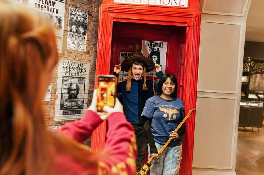 Harry Potter Shop New York: Magical Experiences - Butterbeer on tap and soft serve