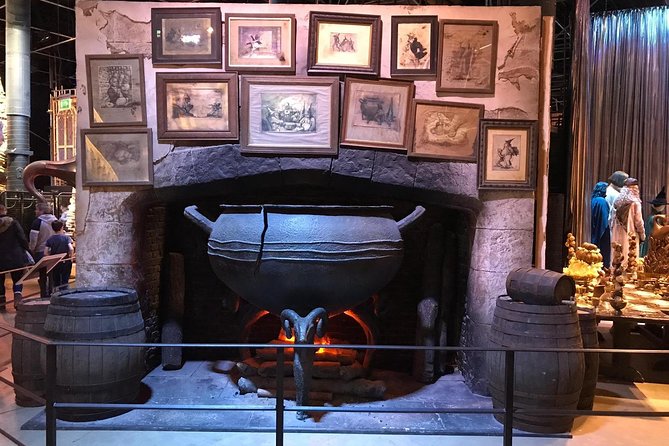 Harry Potter Studio Tickets and London Film Locations Guided Tour - The coach journey to Leavesden