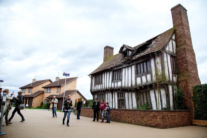 Harry Potter Warner Bros. Studio Tour from London - The Gryffindor common room, Snape’s lab, and Dumbledore’s office