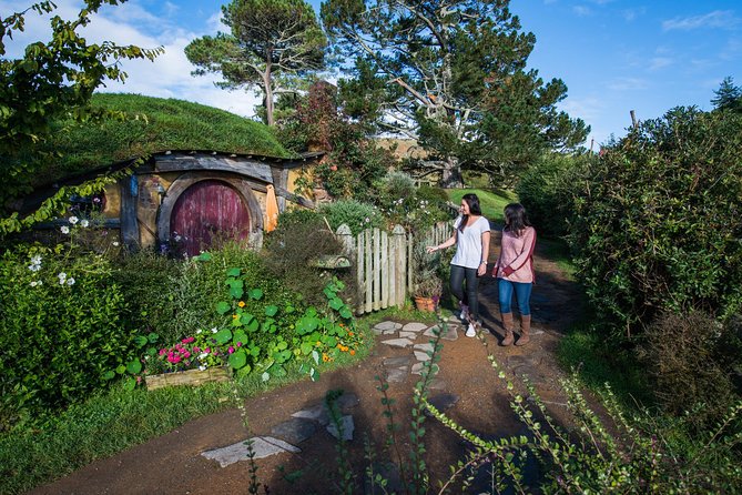 Hobbiton Movie Set day tour From Auckland - Key points at a glance