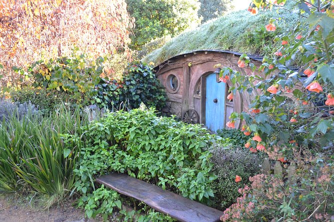 Hobbiton Movie Set day tour From Auckland - The Waikato countryside and the road south