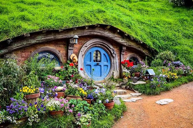 Hobbiton Movie Set Guided Tour small group from Auckland - Key things to know before booking