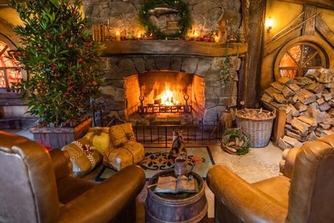 Hobbiton Movie Set Tour to Blue Springs and Mineral Spa - The 7:00 am pickup from Auckland Central