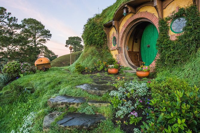 Hobbiton™ Movie Set Walking Tour from Shires Rest - Finding the film details
