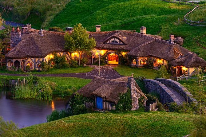 Hobbiton & Waitomo Caves Small-Group Tour W Lunch from Auckland - Is $235.20 good value?