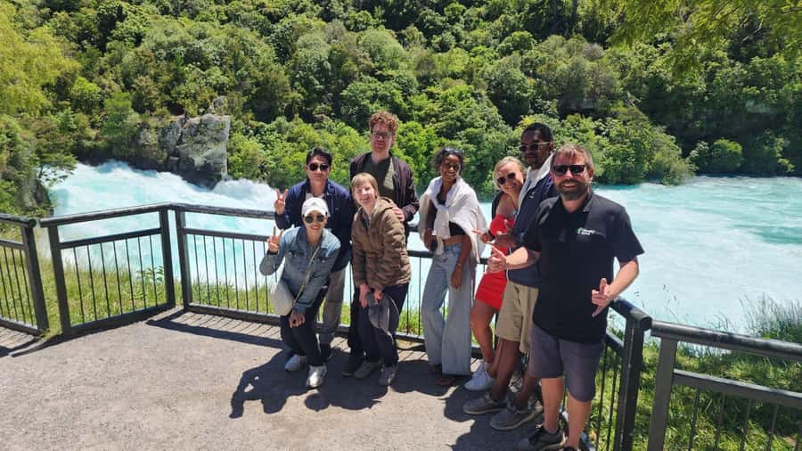 Hobbiton, Waitomo, Rotorua & Taupo 2-Day Tour from Auckland - Auckland pickup and the trip south