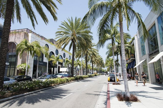 Hollywood and Beverly Hills Half-Day Tour with Exclusive Stops - Melrose Place and celebrity neighborhoods